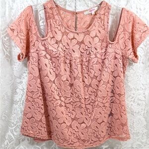STELLA TWEED Lace Cold Shoulder flowy top in Pink Rose color Women’s M